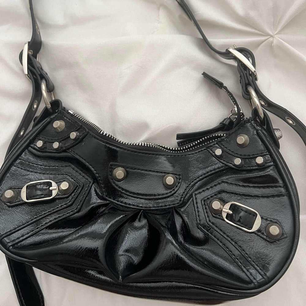Black Purse - Picture 2 of 4
